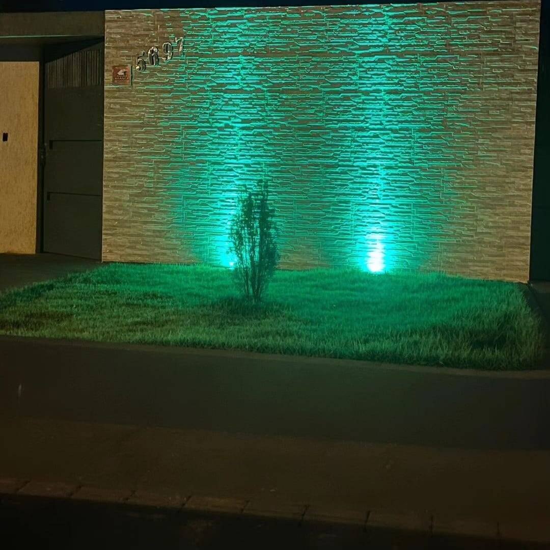 Casa à venda com 4 quartos, 360m² - Foto 2