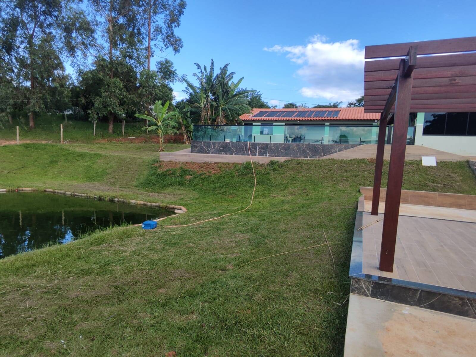 Chácara à venda com 4 quartos, 350m² - Foto 3