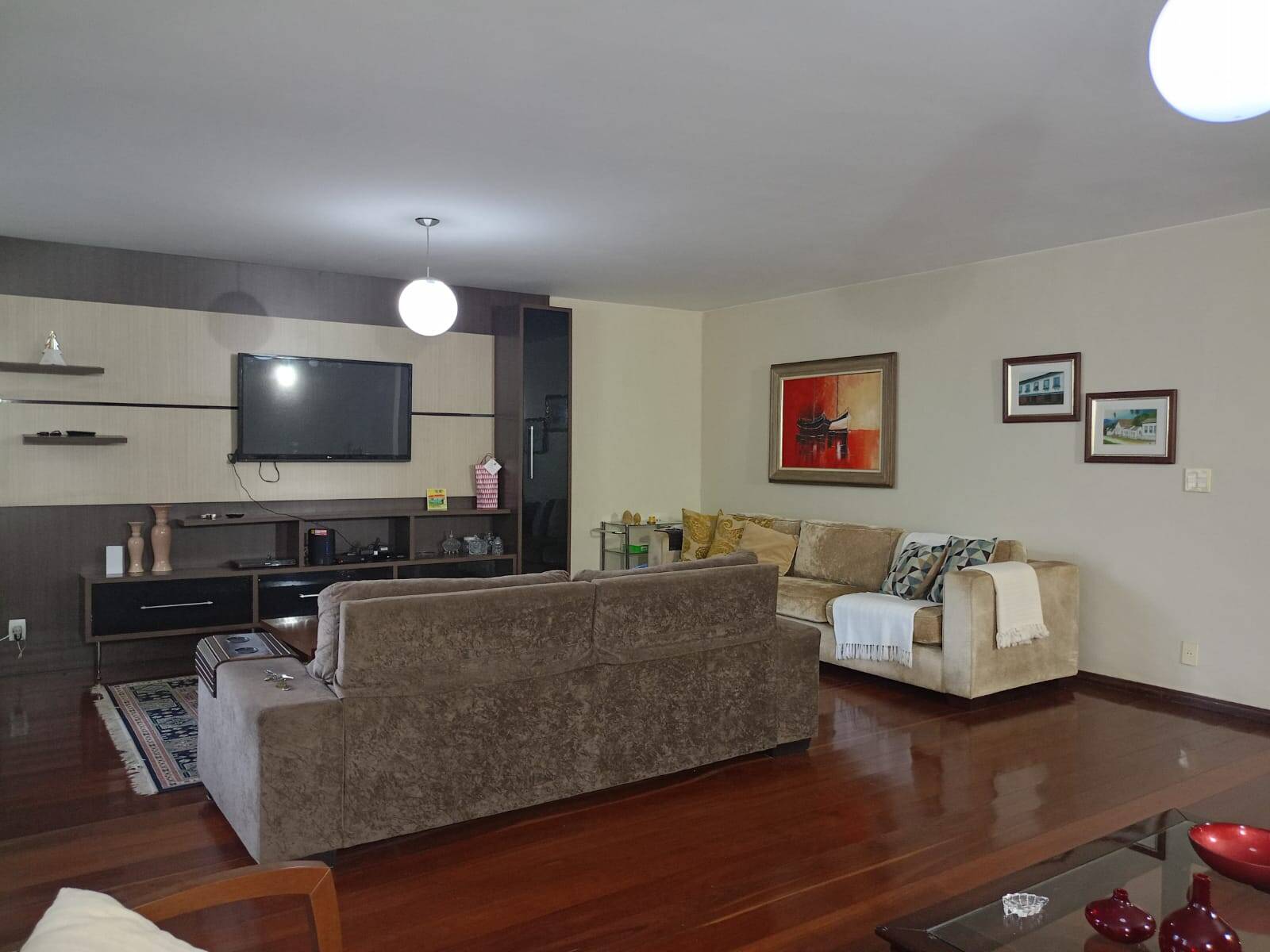 Casa à venda com 4 quartos, 254m² - Foto 2