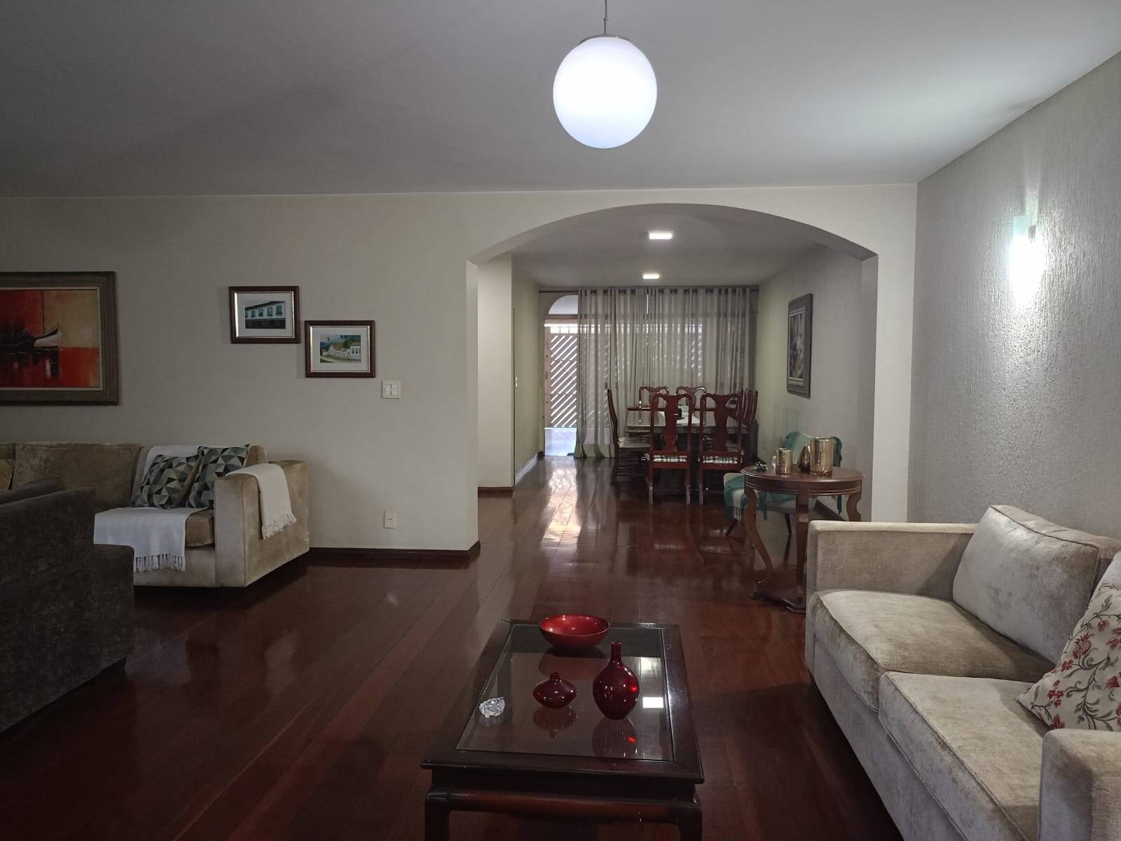 Casa à venda com 4 quartos, 254m² - Foto 4