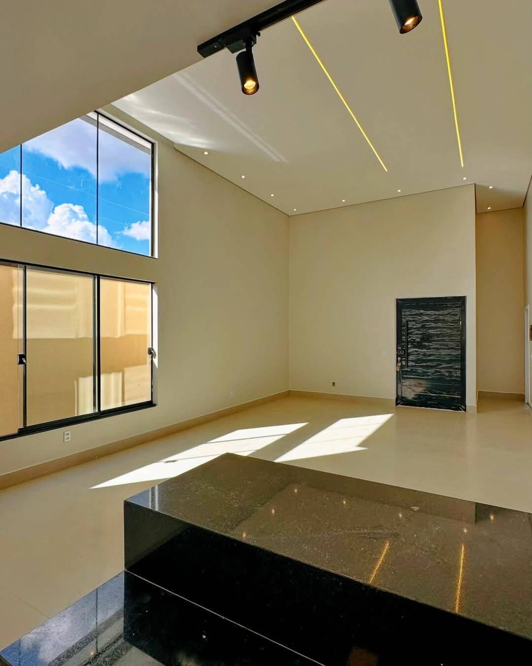 Casa de Condomínio à venda com 3 quartos, 220m² - Foto 3