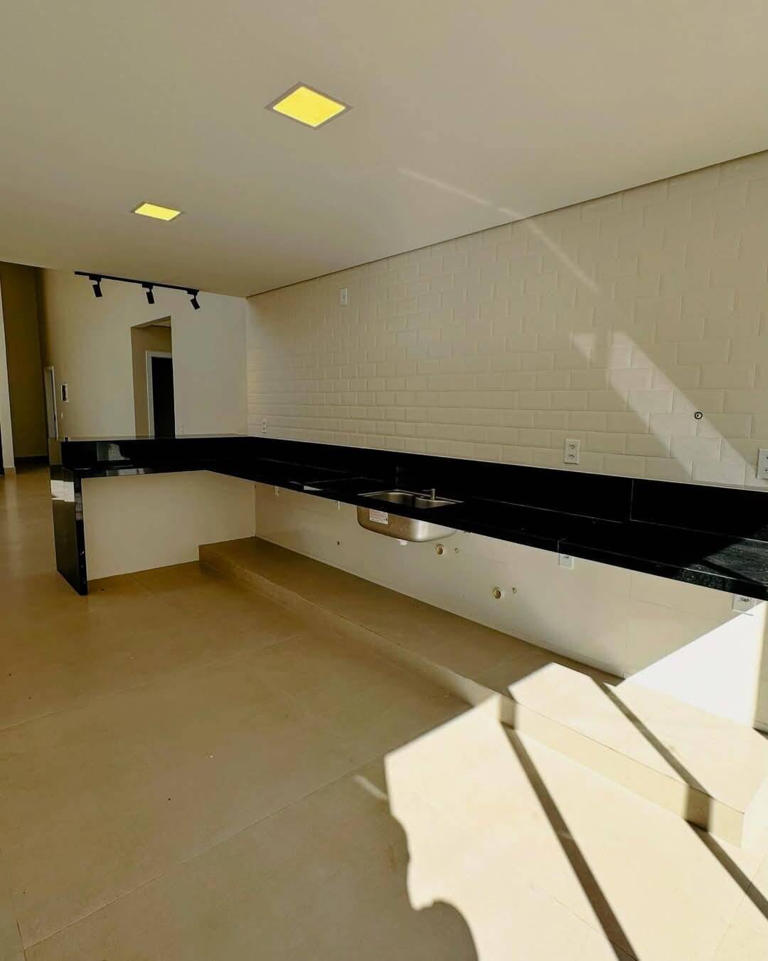 Casa de Condomínio à venda com 3 quartos, 220m² - Foto 7